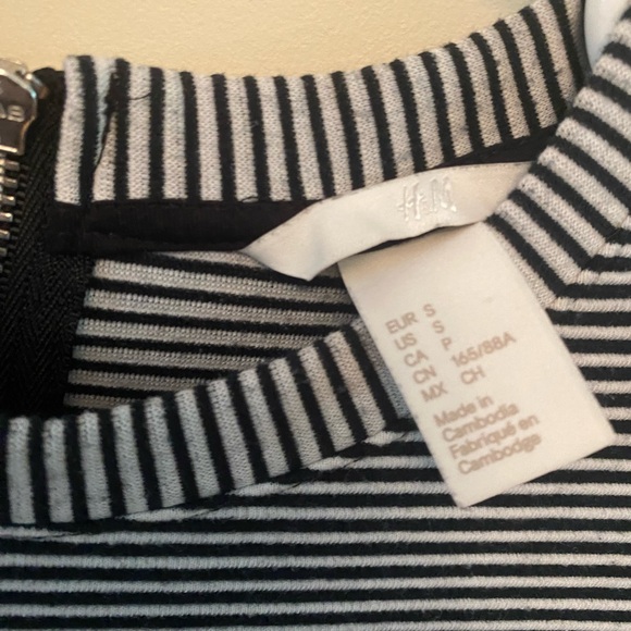 H&M Short Sleeve Striped Bodycon Dress | Size: Small - Picture 3 of 3